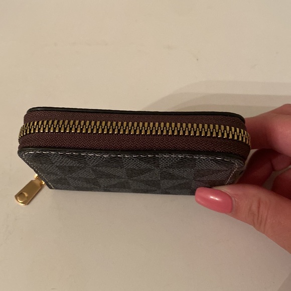 Black card holder 🖤 - Picture 3 of 4